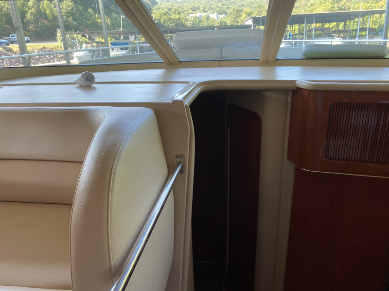 1999 Sea Ray 400 Sedan Bridge