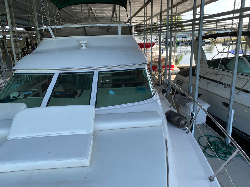 1999 Sea Ray 400 Sedan Bridge