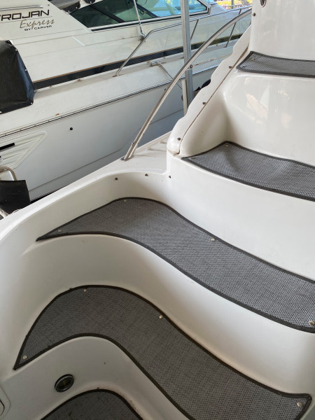 1999 Sea Ray 400 Sedan Bridge