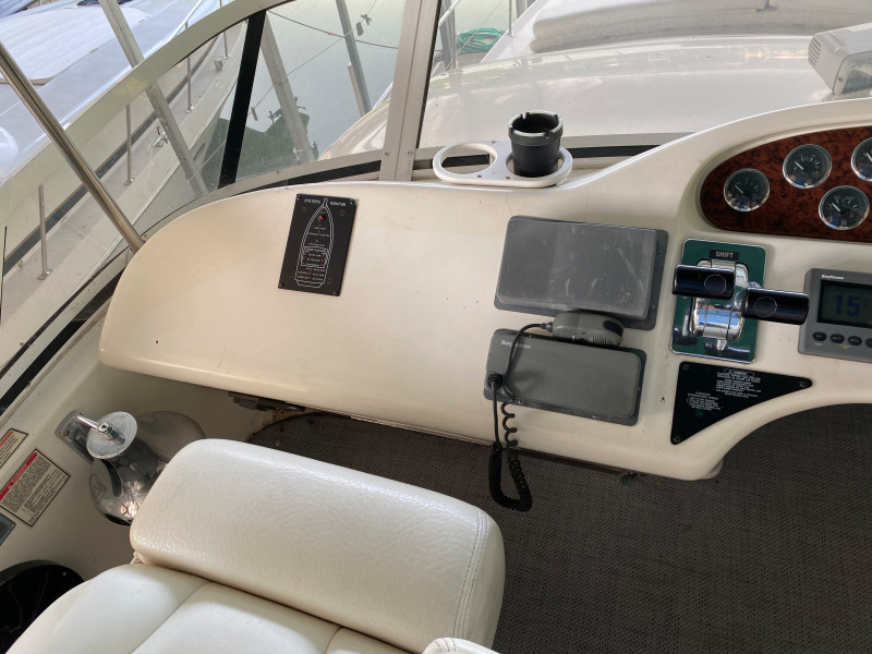 1999 Sea Ray 400 Sedan Bridge