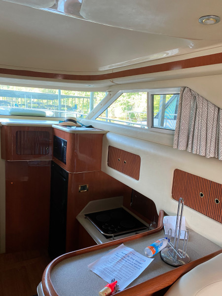 1999 Sea Ray 400 Sedan Bridge