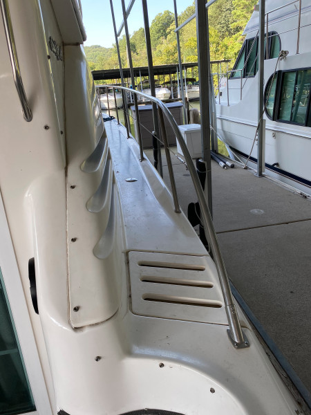 1999 Sea Ray 400 Sedan Bridge