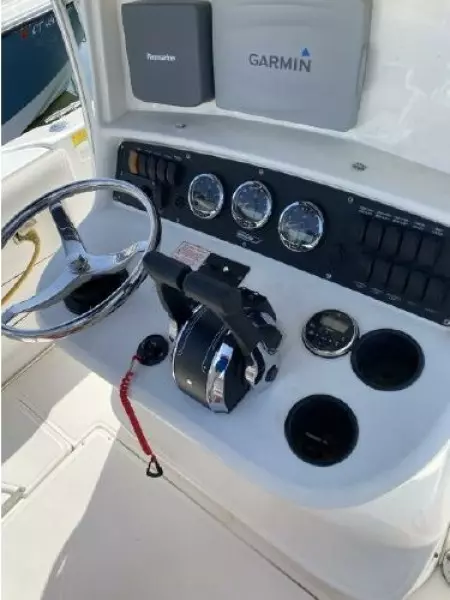 2002 Boston Whaler Outrage CC