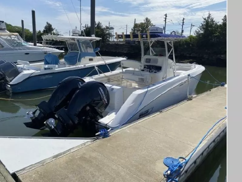 2002 Boston Whaler Outrage CC