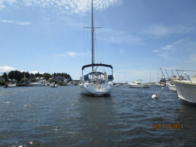 34' Catalina aft profile