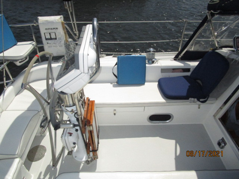 34' Catalina cockpit port