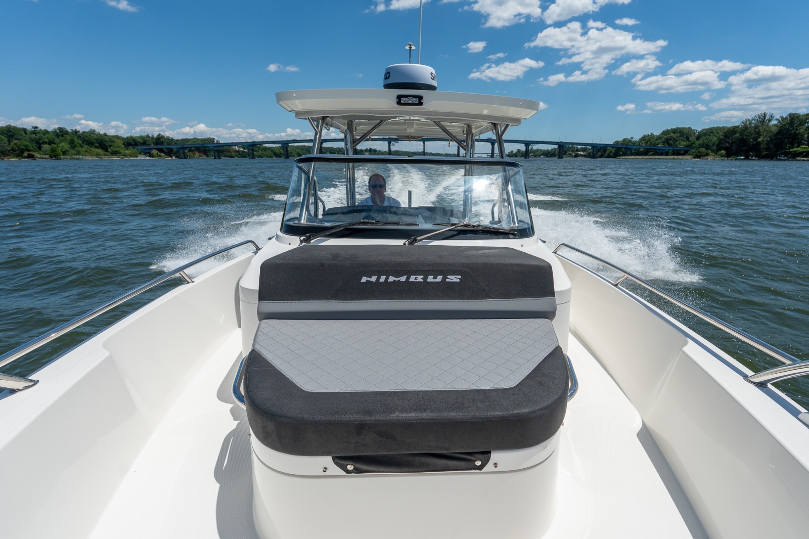 30' 2023 Nimbus T9