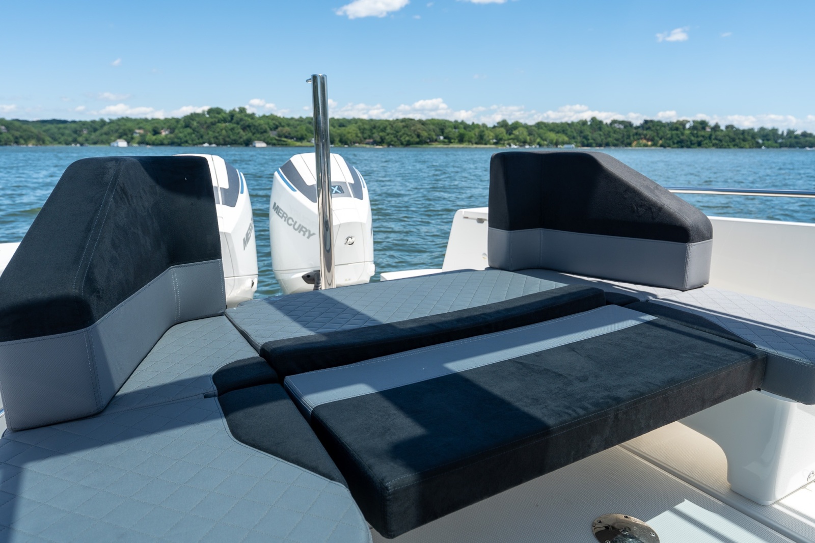 30' 2023 Nimbus T9