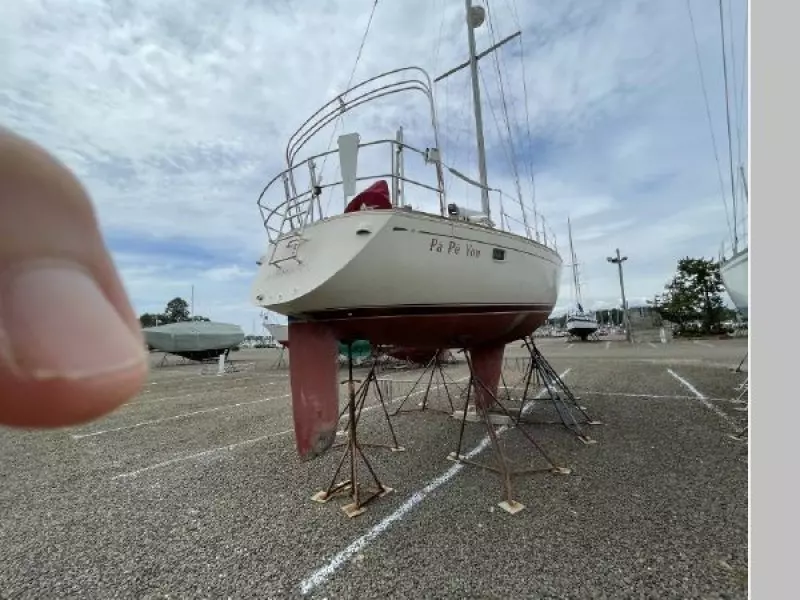 Pa Pe Yon 33ft CAL Yacht For Sale