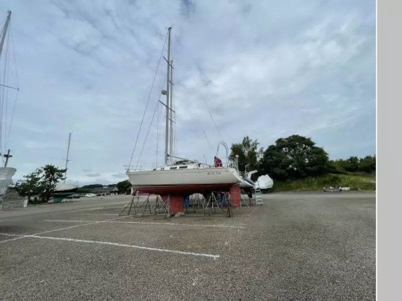 Pa Pe Yon 33ft CAL Yacht For Sale
