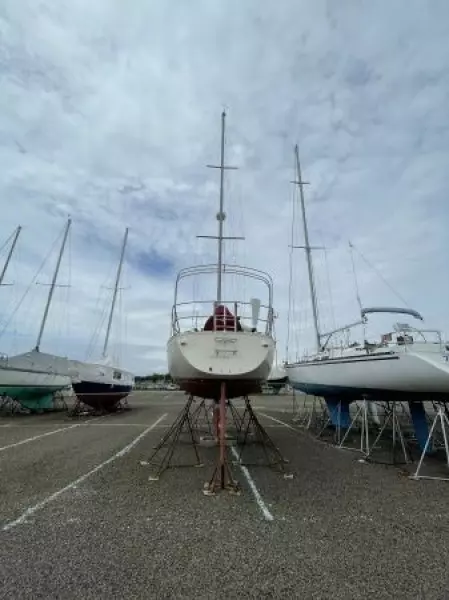 Pa Pe Yon 33ft CAL Yacht For Sale