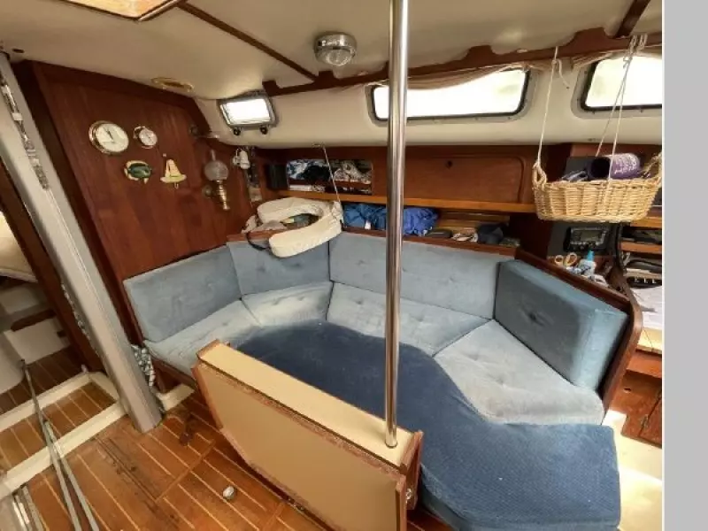 Pa Pe Yon 33ft CAL Yacht For Sale