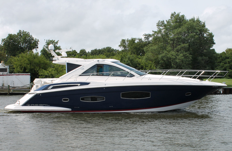 Photo of 53' Regal 53 Sport Coupe 2015