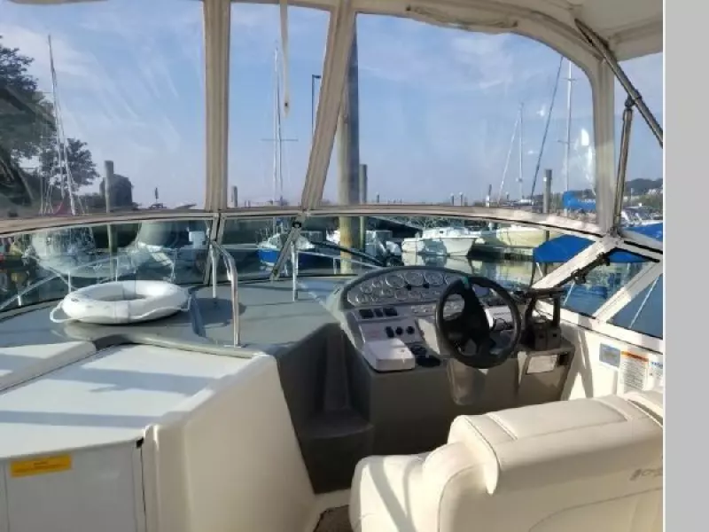 2006 Cruisers Yachts 280 CXi Express