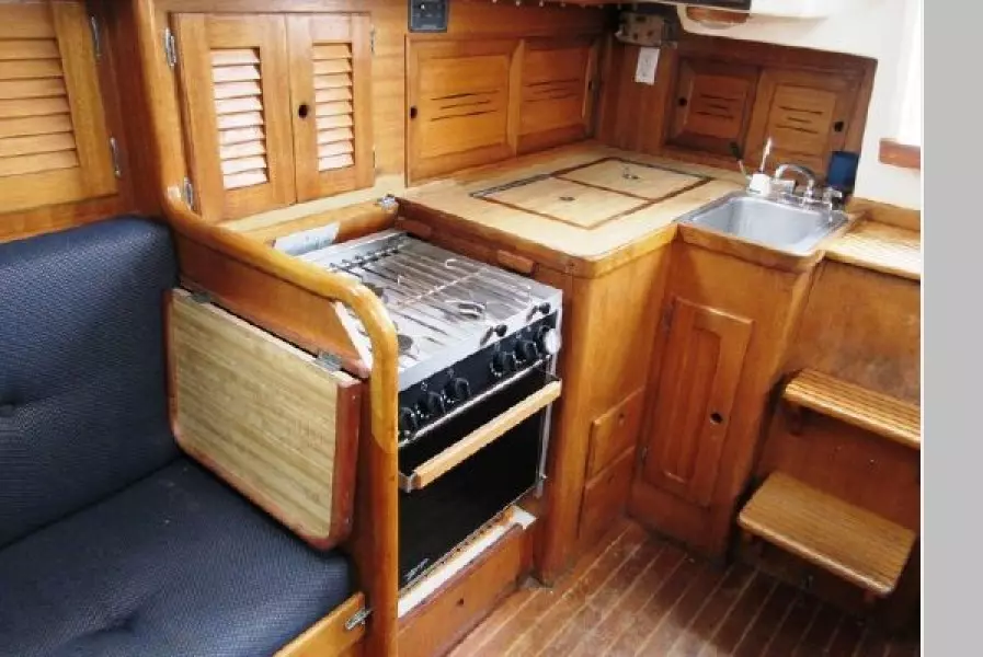 1980 Bristol 35.5 CB