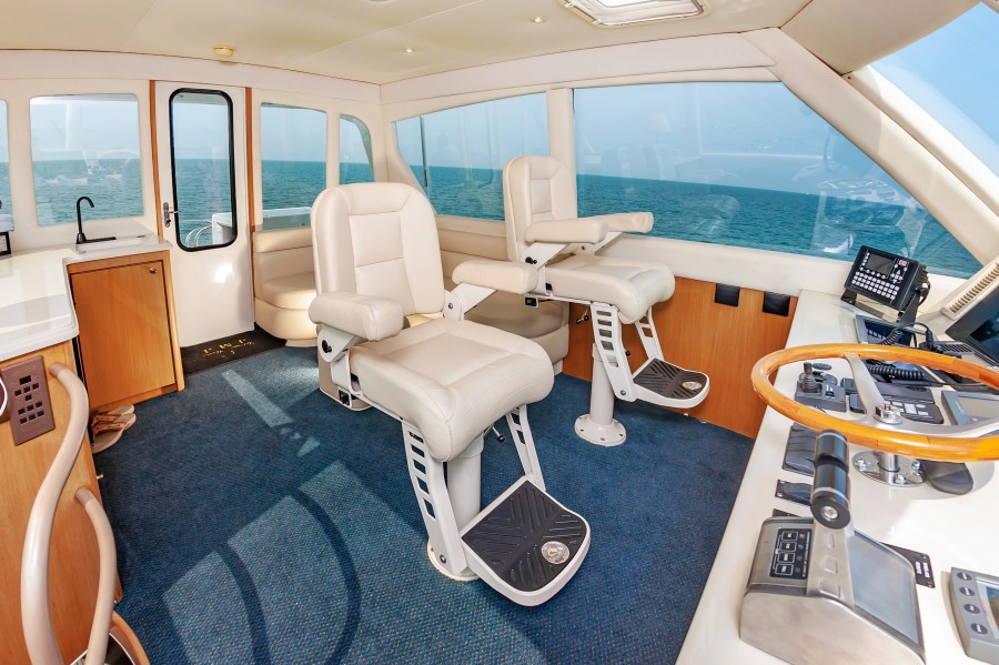 Dog House 65ft 2003 Ocean Yachts Yacht For Sale MacGregor Yachts