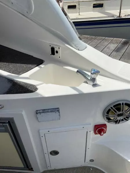 2013 Rinker 290 Express Cruiser