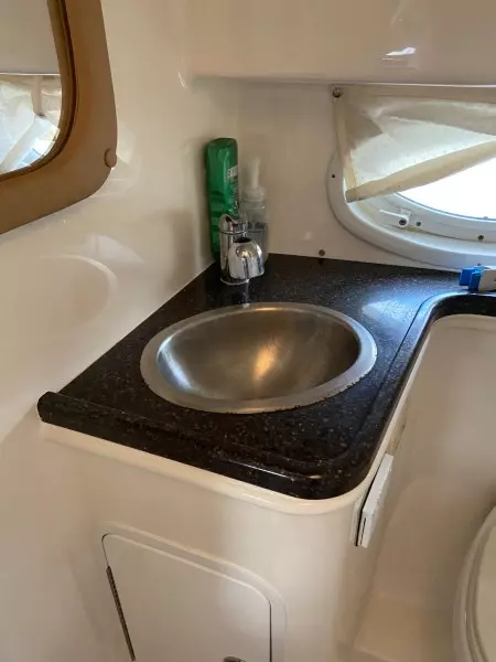 2013 Rinker 290 Express Cruiser