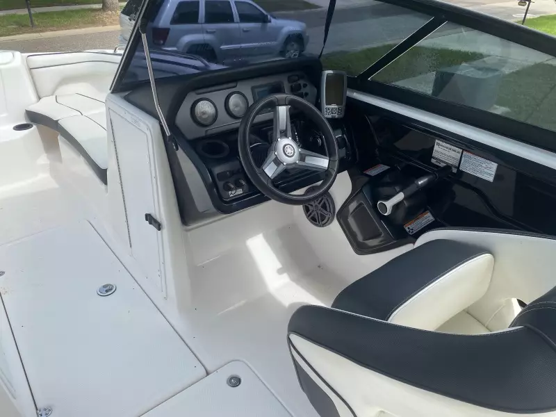2017 Yamaha Boats SX 210