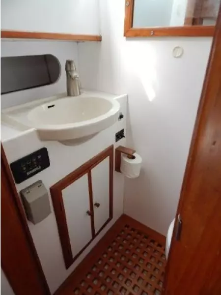 2000 Island Gypsy Eurosedan 32