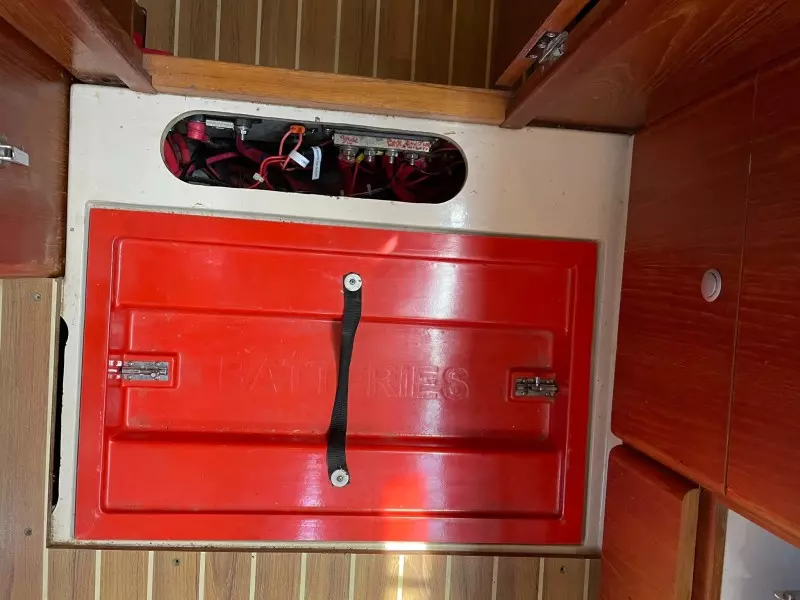 Battery box