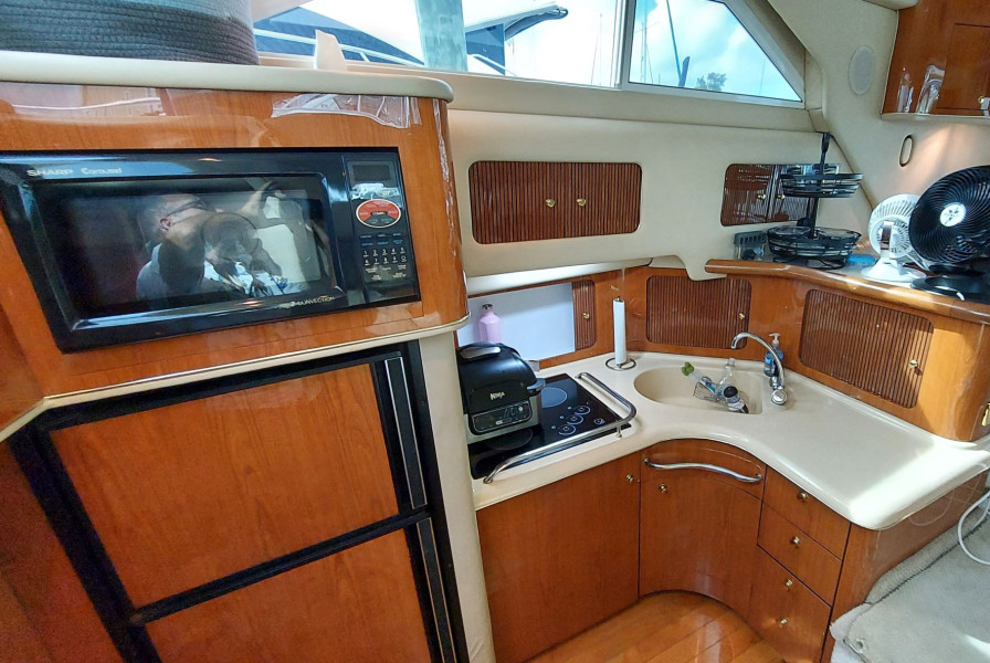 2001 Sea Ray 400 Sedan Bridge