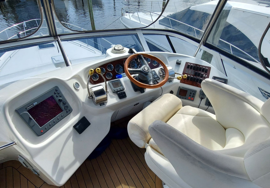 2001 Sea Ray 400 Sedan Bridge