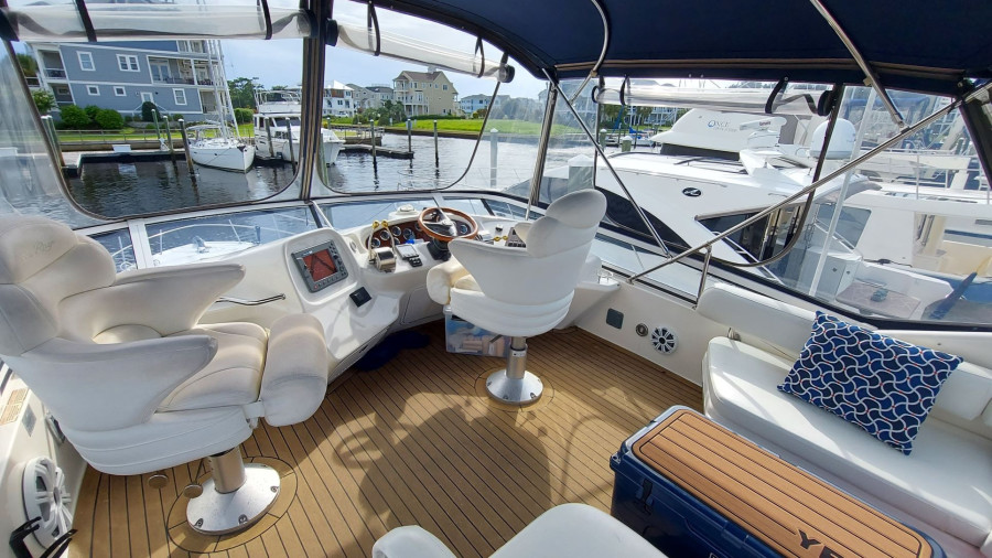 2001 Sea Ray 400 Sedan Bridge