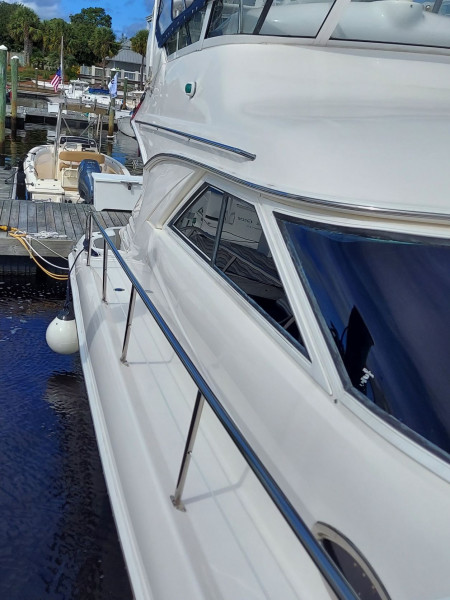 2001 Sea Ray 400 Sedan Bridge