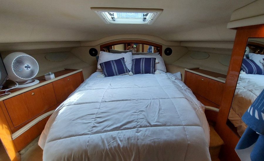 2001 Sea Ray 400 Sedan Bridge