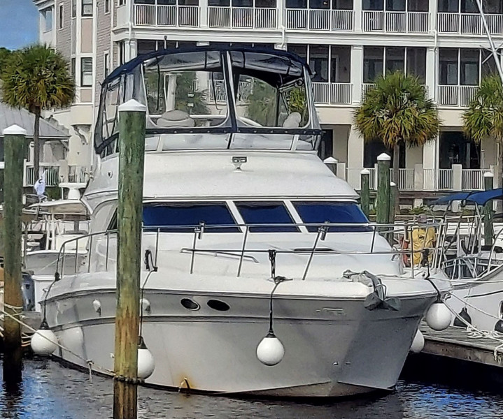 2001 Sea Ray 400 Sedan Bridge
