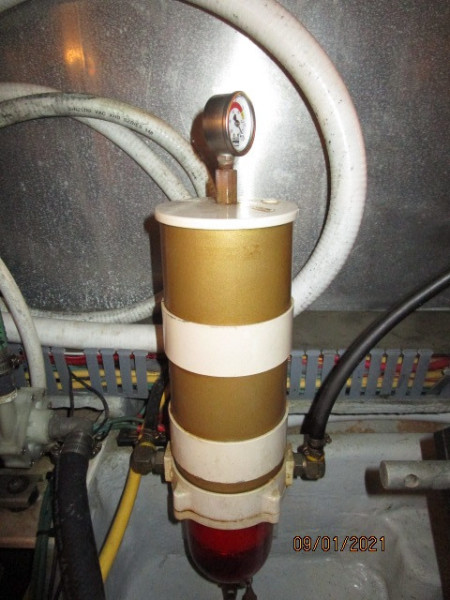 43' Mainship starbopard Racor fuel filter