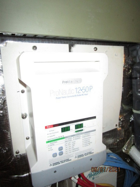 43' Mainship battery charger