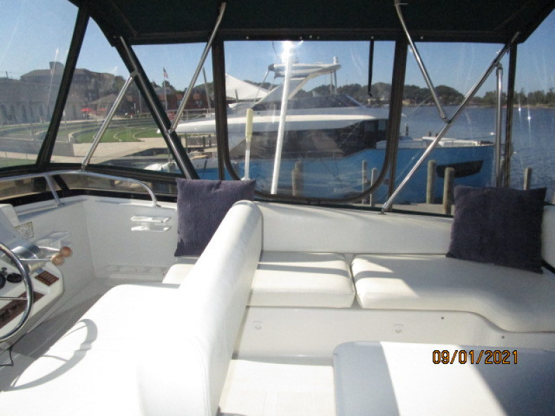 43' Mainship flybirdge starboard