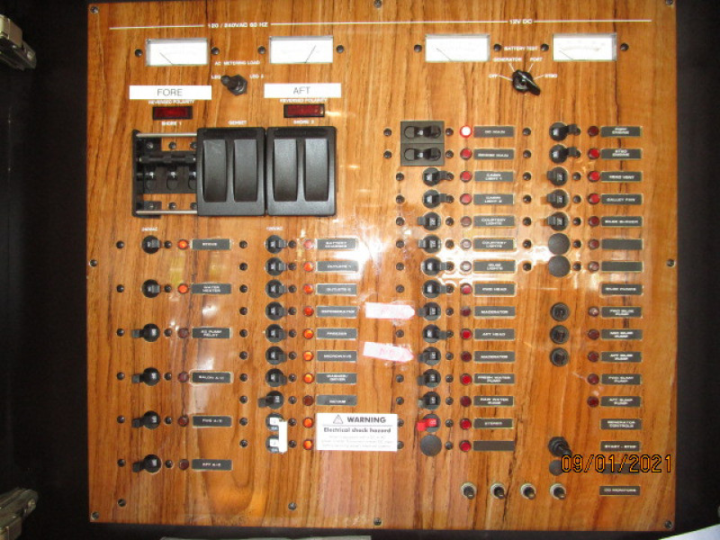 43' Mainship electrical panel