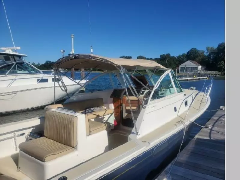2005 Hunt Yachts Surf Hunter