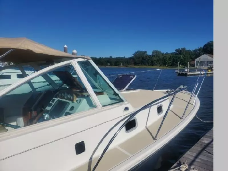 2005 Hunt Yachts Surf Hunter