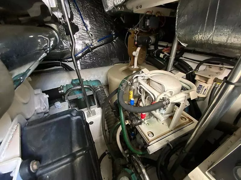 2000 Tiara Yachts 5200 Express