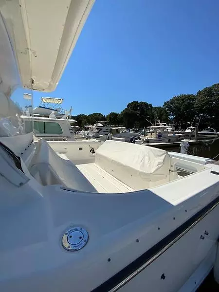 2000 Tiara Yachts 5200 Express