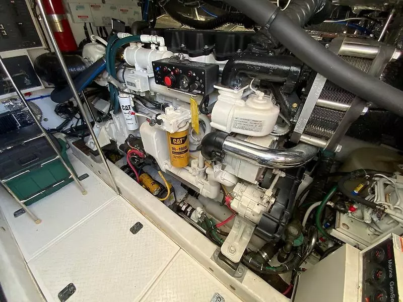 2000 Tiara Yachts 5200 Express