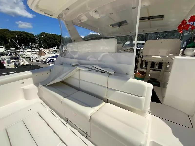 2000 Tiara Yachts 5200 Express