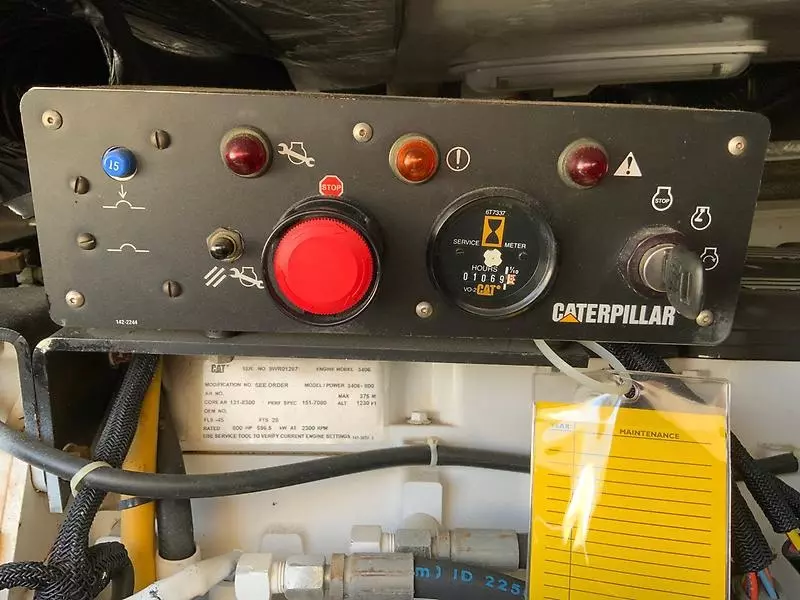 2000 Tiara Yachts 5200 Express