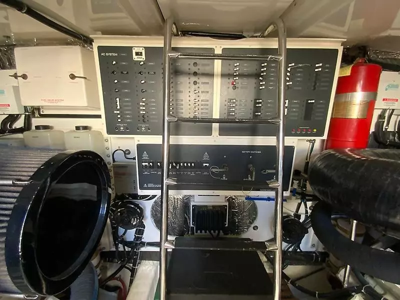 2000 Tiara Yachts 5200 Express