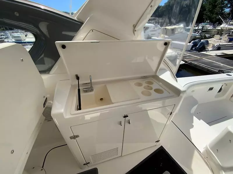 2000 Tiara Yachts 5200 Express