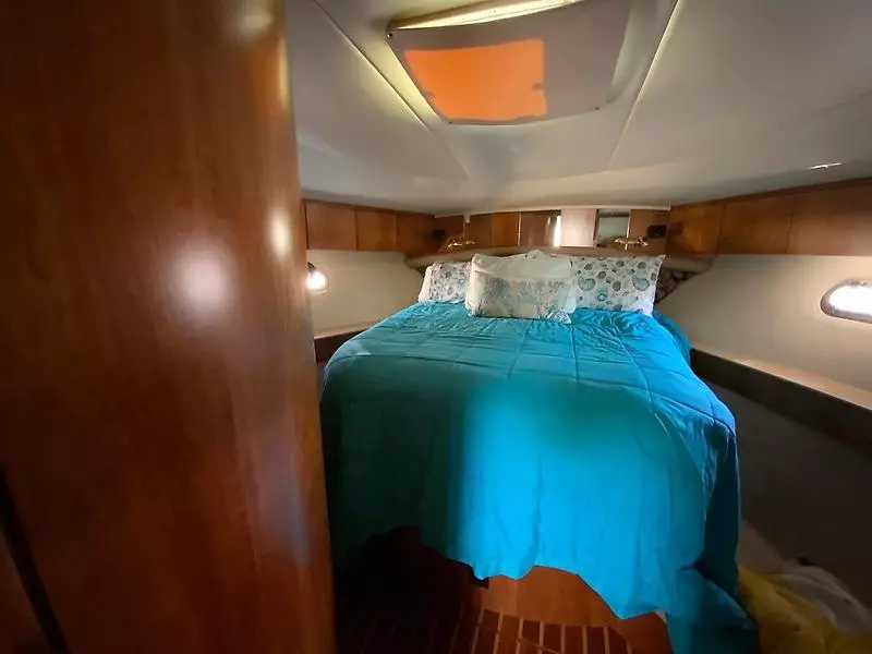 2000 Tiara Yachts 5200 Express