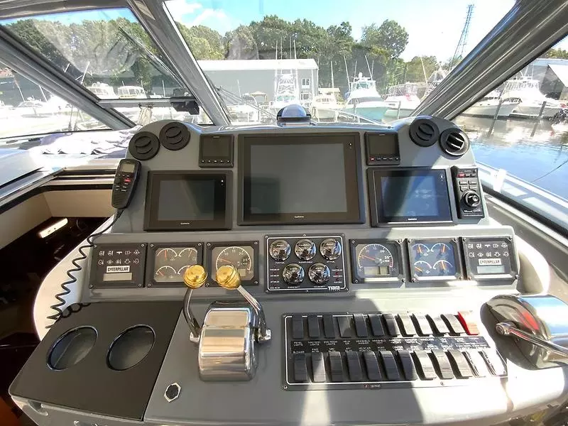 2000 Tiara Yachts 5200 Express