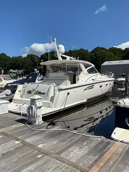 2000 Tiara Yachts 5200 Express