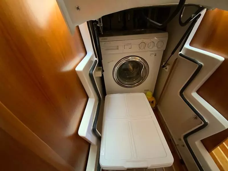 2000 Tiara Yachts 5200 Express