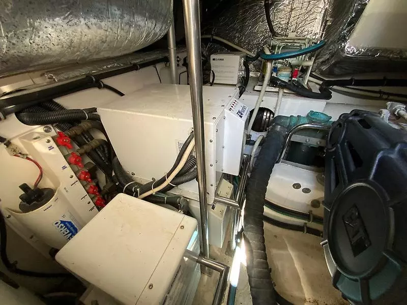 2000 Tiara Yachts 5200 Express