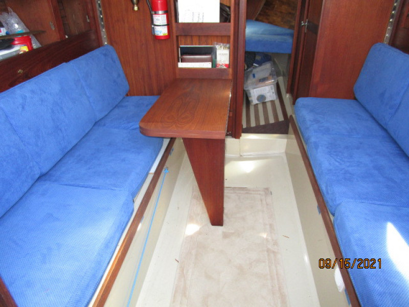 31' Cal salon table1